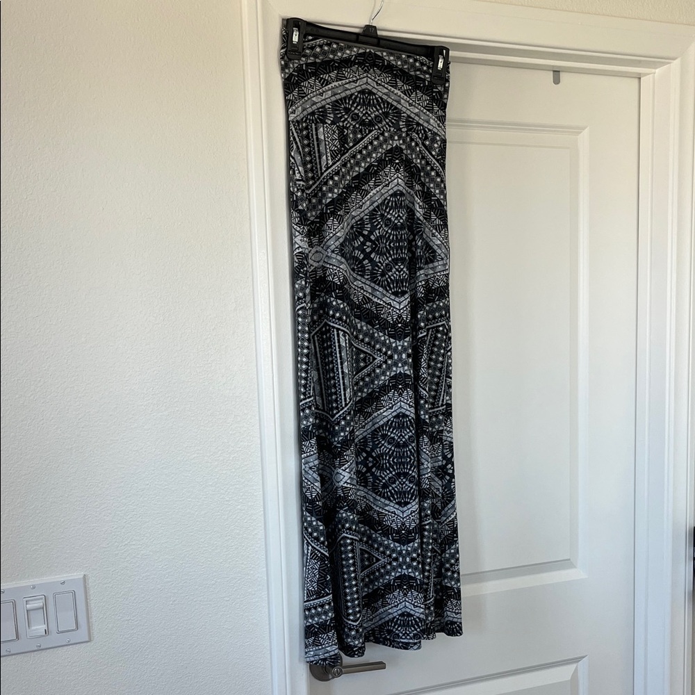 Black and White Geometric Maxi Skirt